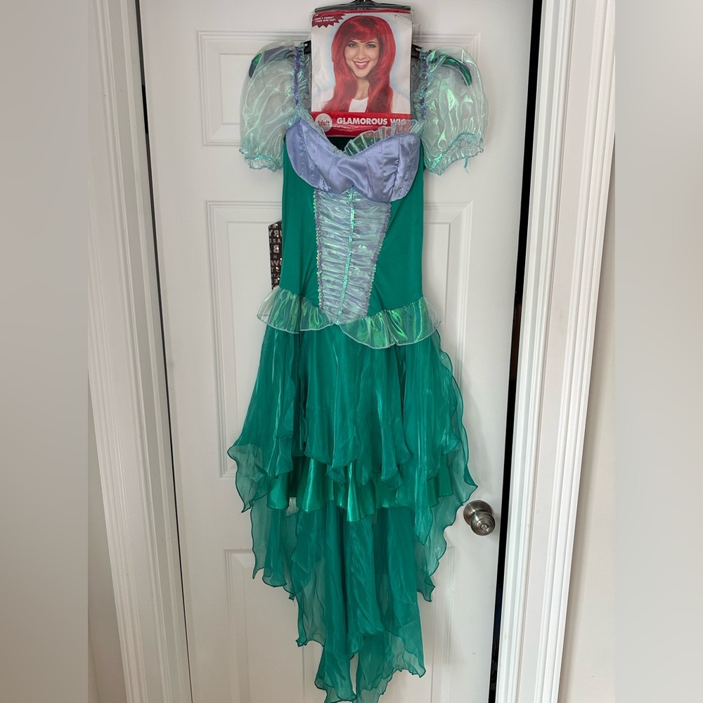 The Little Mermaid Disney Adult Woman costume and wig-Halloween